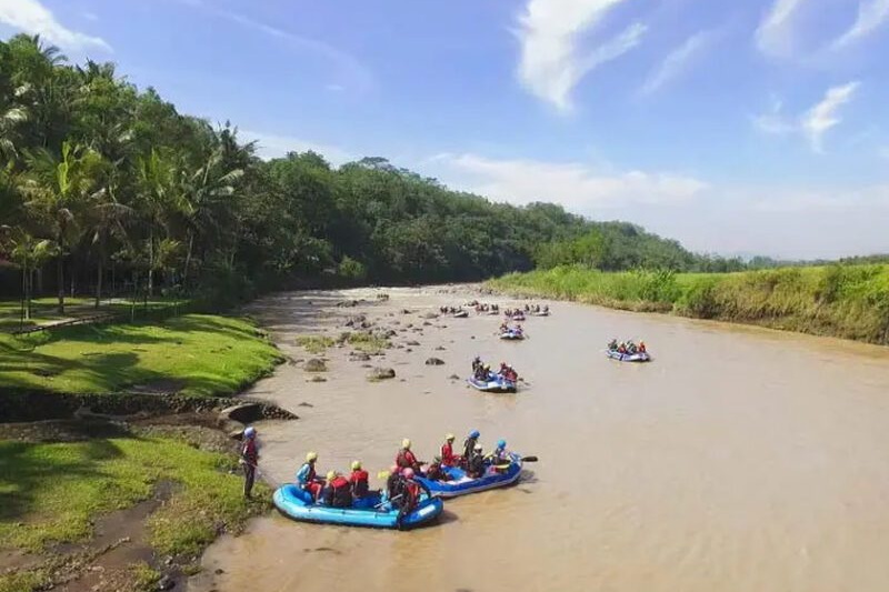 lokasi-rafting-sungai-progo-800x571